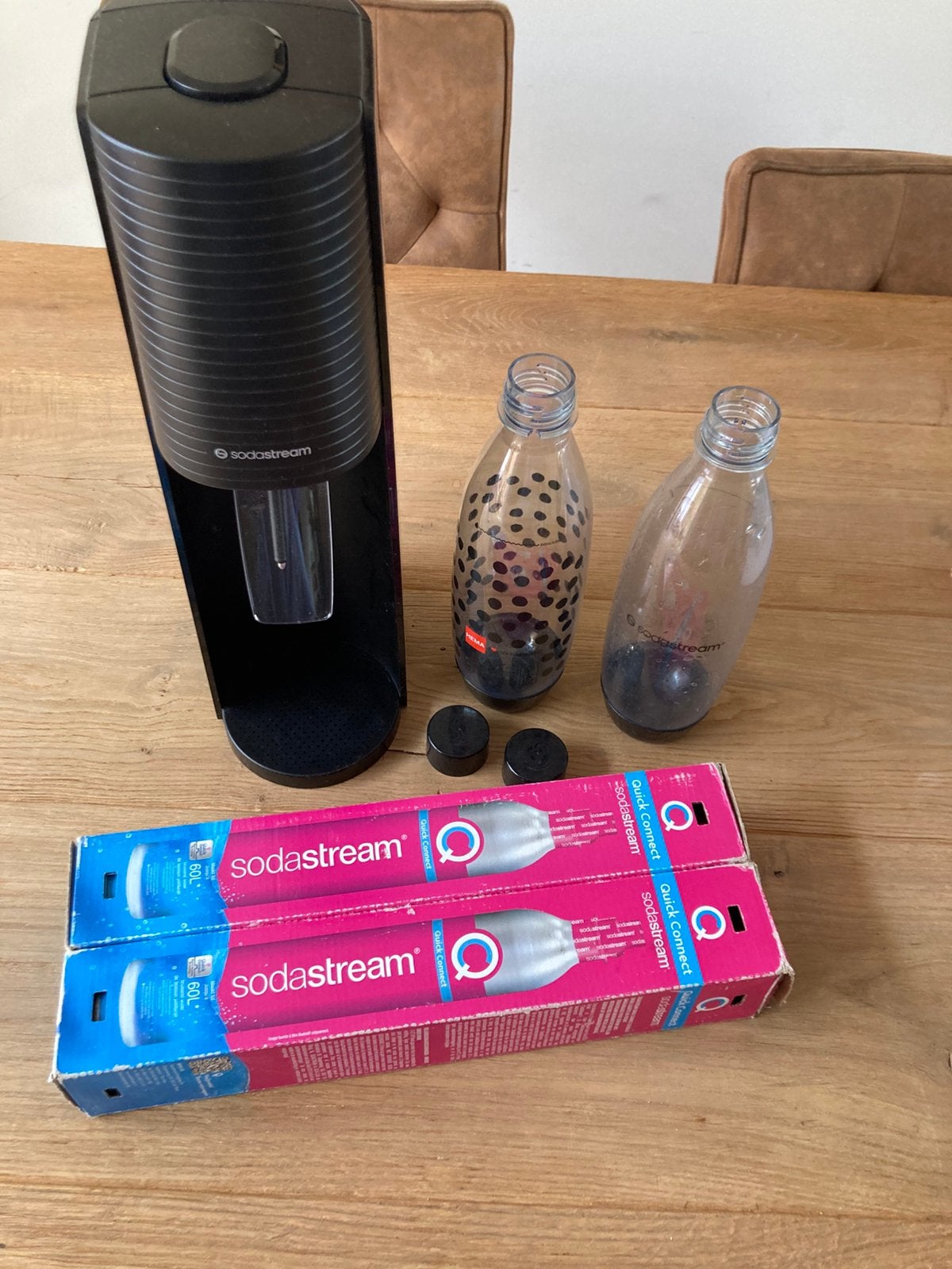Sodastream met 2 flessen, Witgoed en Apparatuur, Bruiswatermachines, Ophalen, Zo goed als nieuw