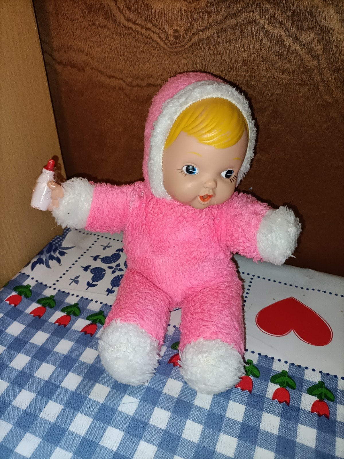 Vintage pop met roze pakje en fles *, Ophalen of Verzenden, Gebruikt, Overige typen