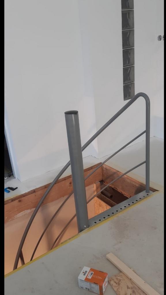 Ijzer drain  trap, Ophalen of Verzenden, Kringloopwinkel, Kringloopafrika@gmail.com, Beverwijk