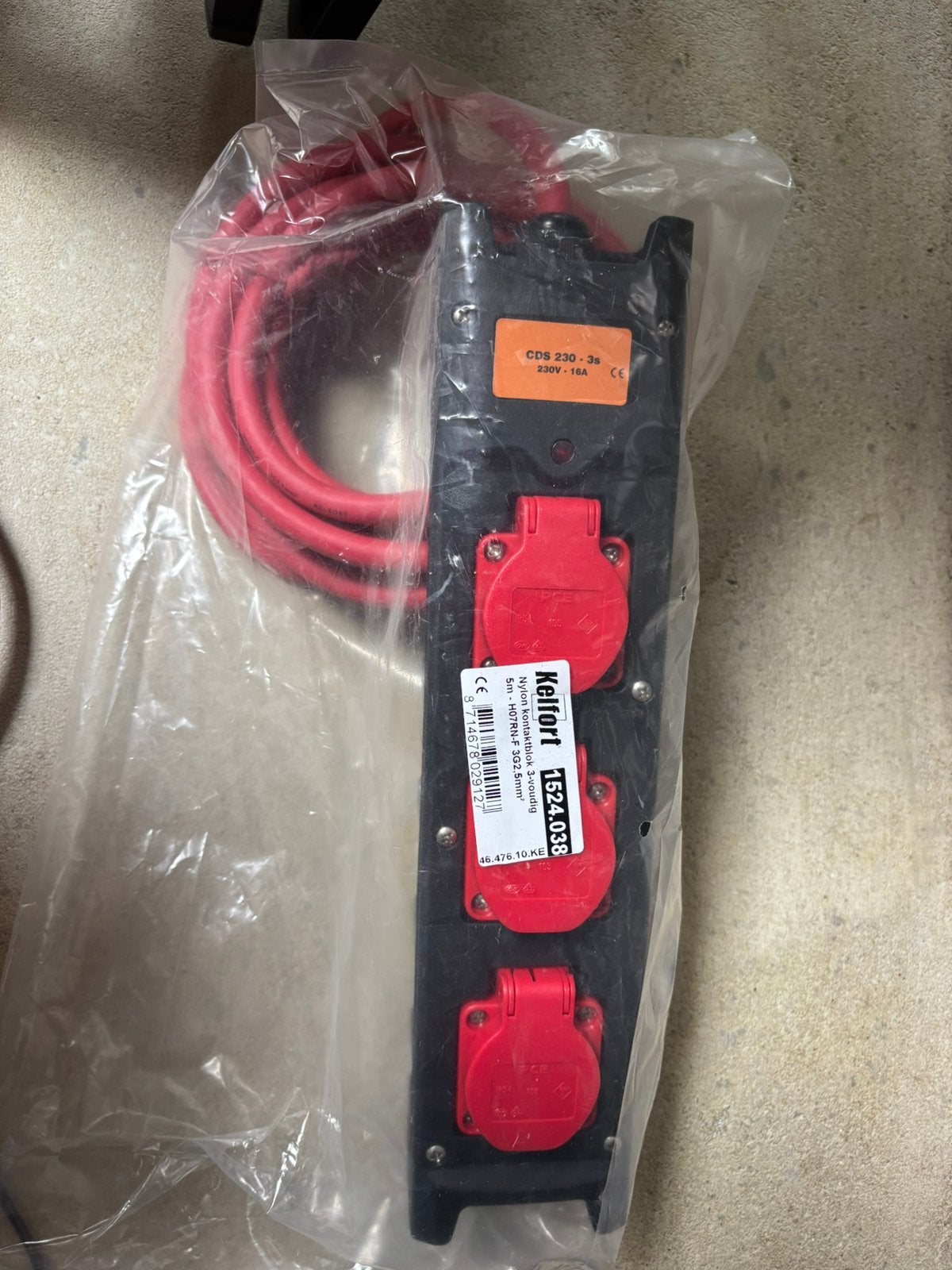 5 m1 Verlengkabel met verdeeldoos 3 x 2.5 mm2., Ophalen of Verzenden, Nieuw, Kabel of Snoer