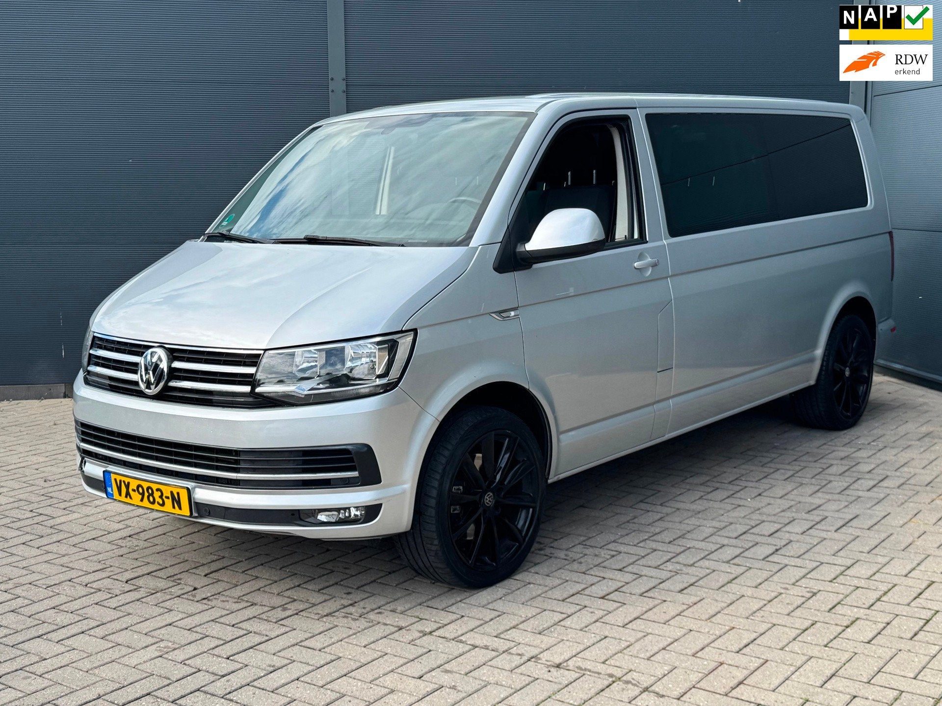 Volkswagen Transporter 2.0 TDI L2H1 DC Highline / Automaat /, Verwarmde buitenspiegels, Gebruikt, Euro 6, 4 cilinders