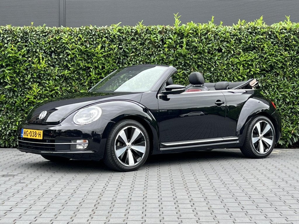 Volkswagen Beetle Cabriolet 1.4 TSI Sport BlueMotion NL AUTO, Auto's, Volkswagen, Gebruikt, 4 stoelen, Zwart, Automatische klimaatregeling