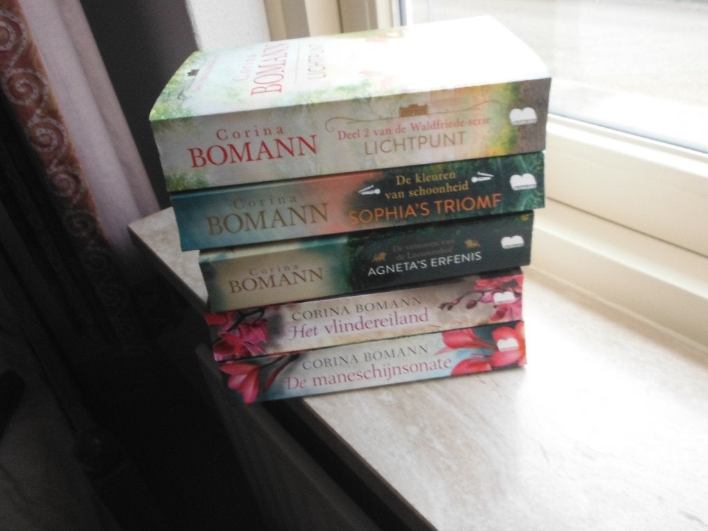 5 boeken van corina Bomann, Ophalen, Zo goed als nieuw, Corina Bomann