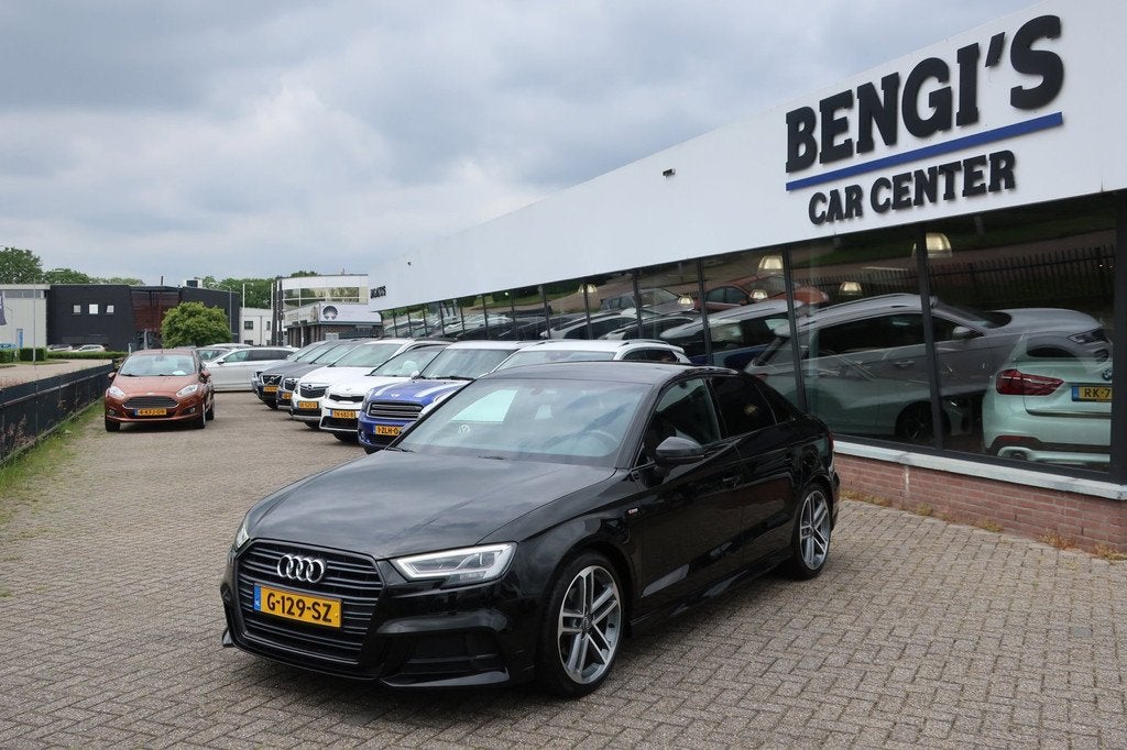 Audi A3 Limousine 35 TFSI CoD Advance Sport. PDC_VIR.DASH_3x, Auto's, Audi, 4 cilinders, 150 pk, Leder en Stof, Zwart
