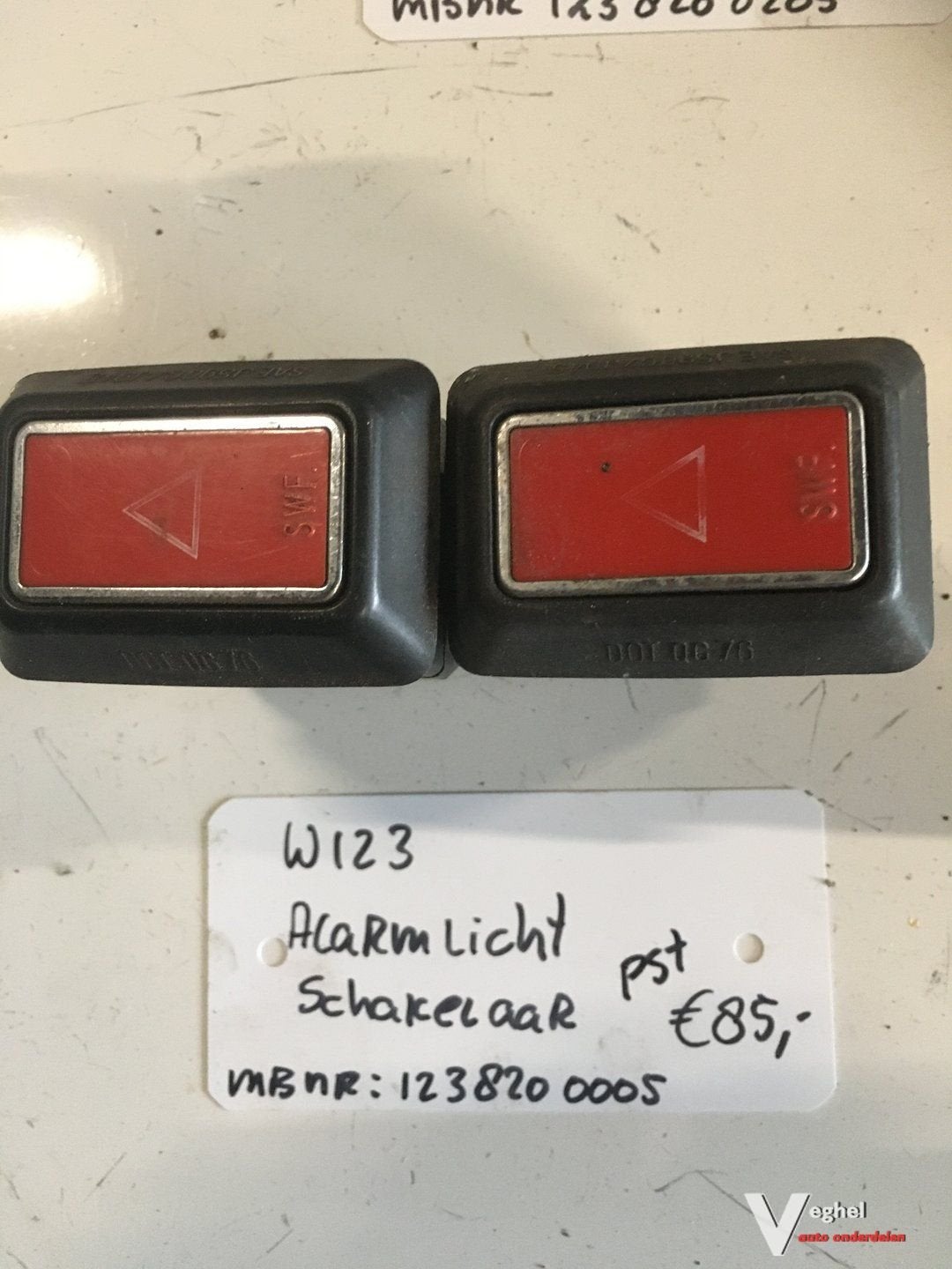 Mercedes W123 Alarmlichtschakelaar, Gebruikt, -, -, Ophalen of Verzenden