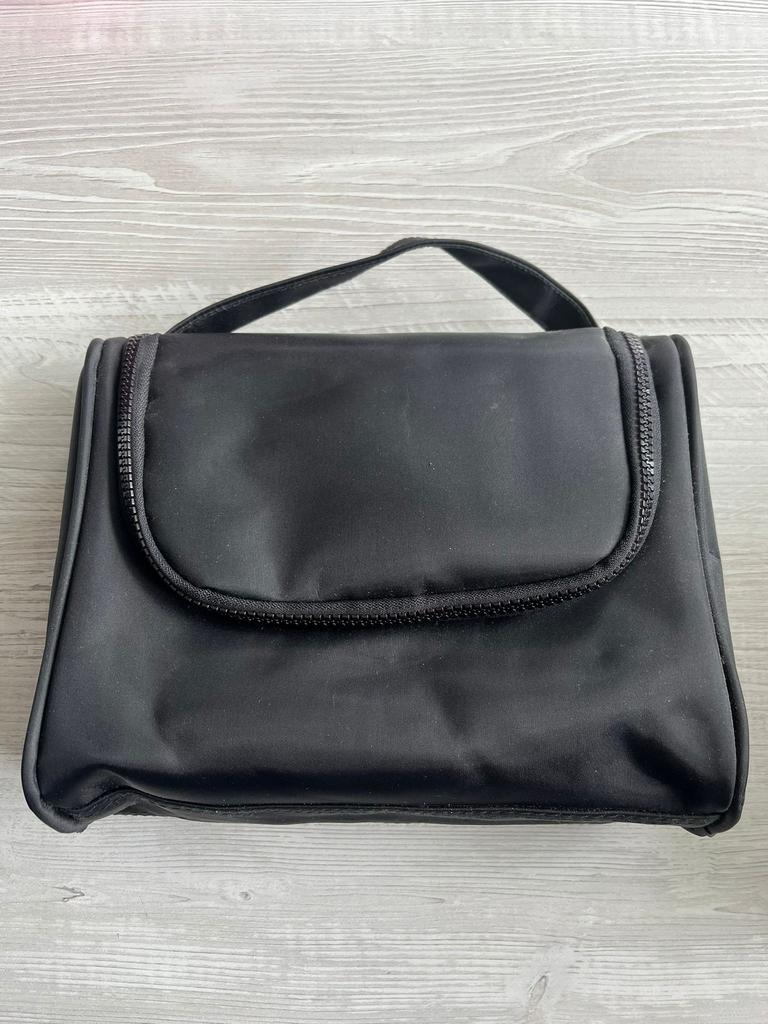 Tas om evt. ook op te hangen met veel vakjes en ritsen, Ophalen of Verzenden, Zo goed als nieuw