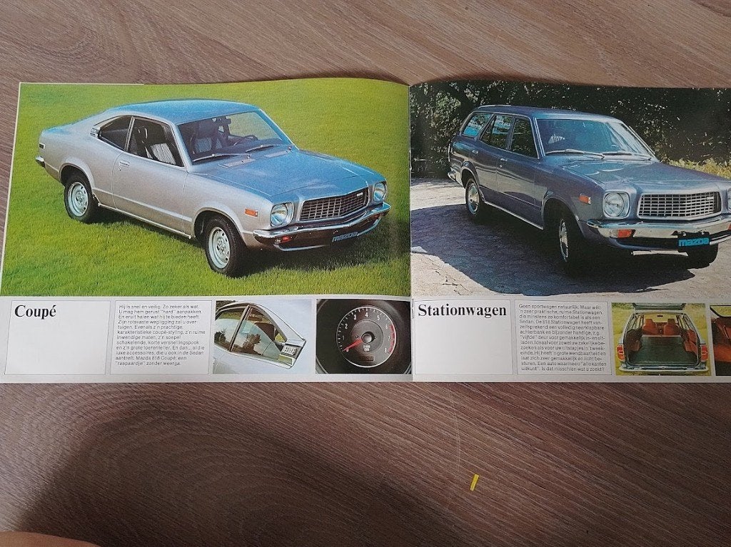 Mazda 818 autofolder 1975, Ophalen of Verzenden, Nieuw, Mazda