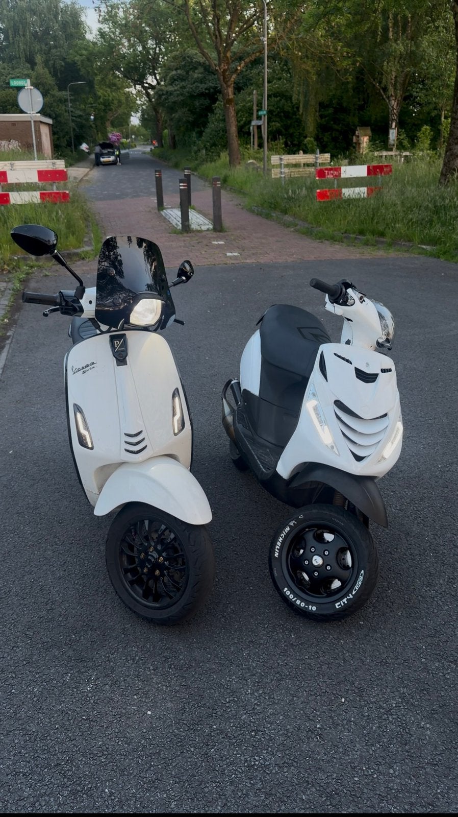 Vespa sprint 80cc 4v, Fietsen en Brommers, Scooters | Vespa, Ophalen, Vespa S, Zo goed als nieuw, 80 cc
