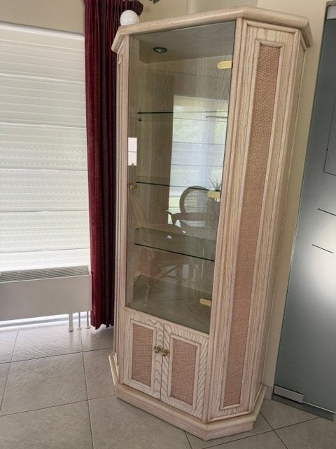 vitrinekast, Ophalen, Met deur(en), Glas, 50 tot 100 cm