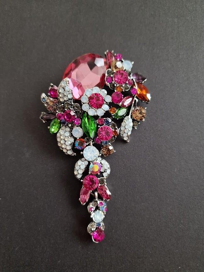 Aparte broche zilverkleur met gekleurde Swarovski elementen, Overige materialen, Verzenden, Nieuw, Zilver