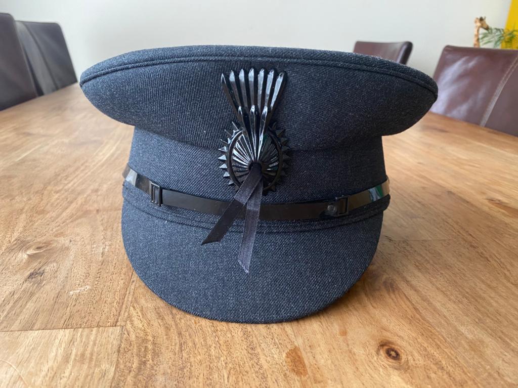 Chauffeurs pet, Ophalen of Verzenden, Zo goed als nieuw, 58 cm (L, 7¼ inch) of meer, Pet
