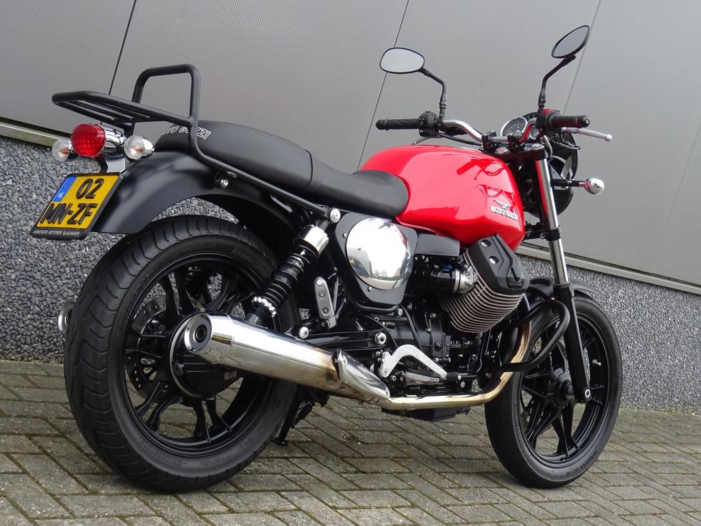 Moto Guzzi V7 STONE (bj 2015), Motoren, Motoren | Moto Guzzi, Bedrijf, 749 cc, Naked bike