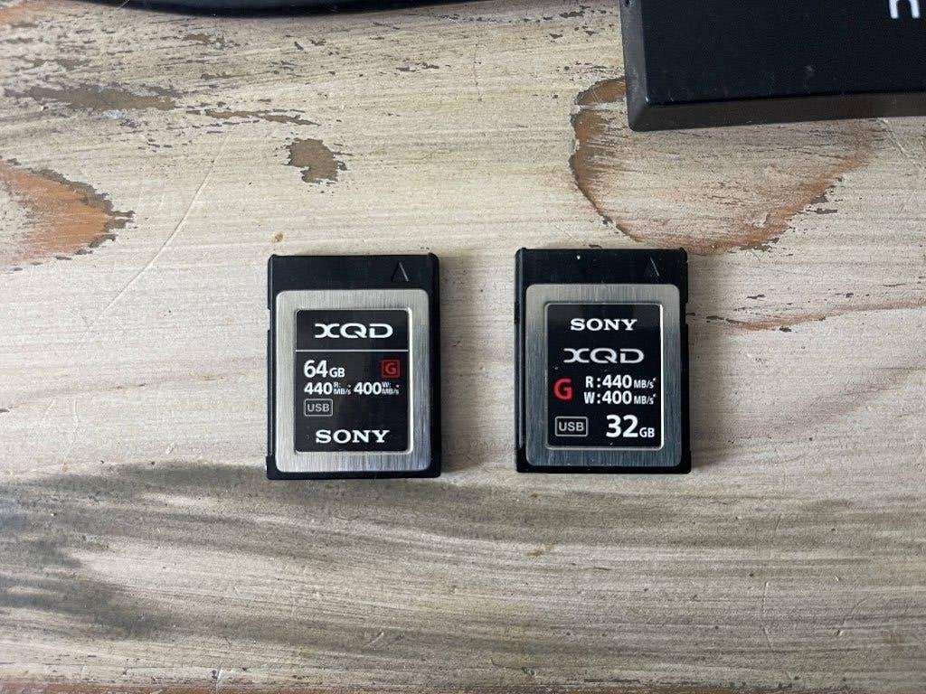 Sony XQD Geheugenkaart van 64gb/32gb incl cardreader, Gebruikt, XQD, Ophalen of Verzenden, Fotocamera
