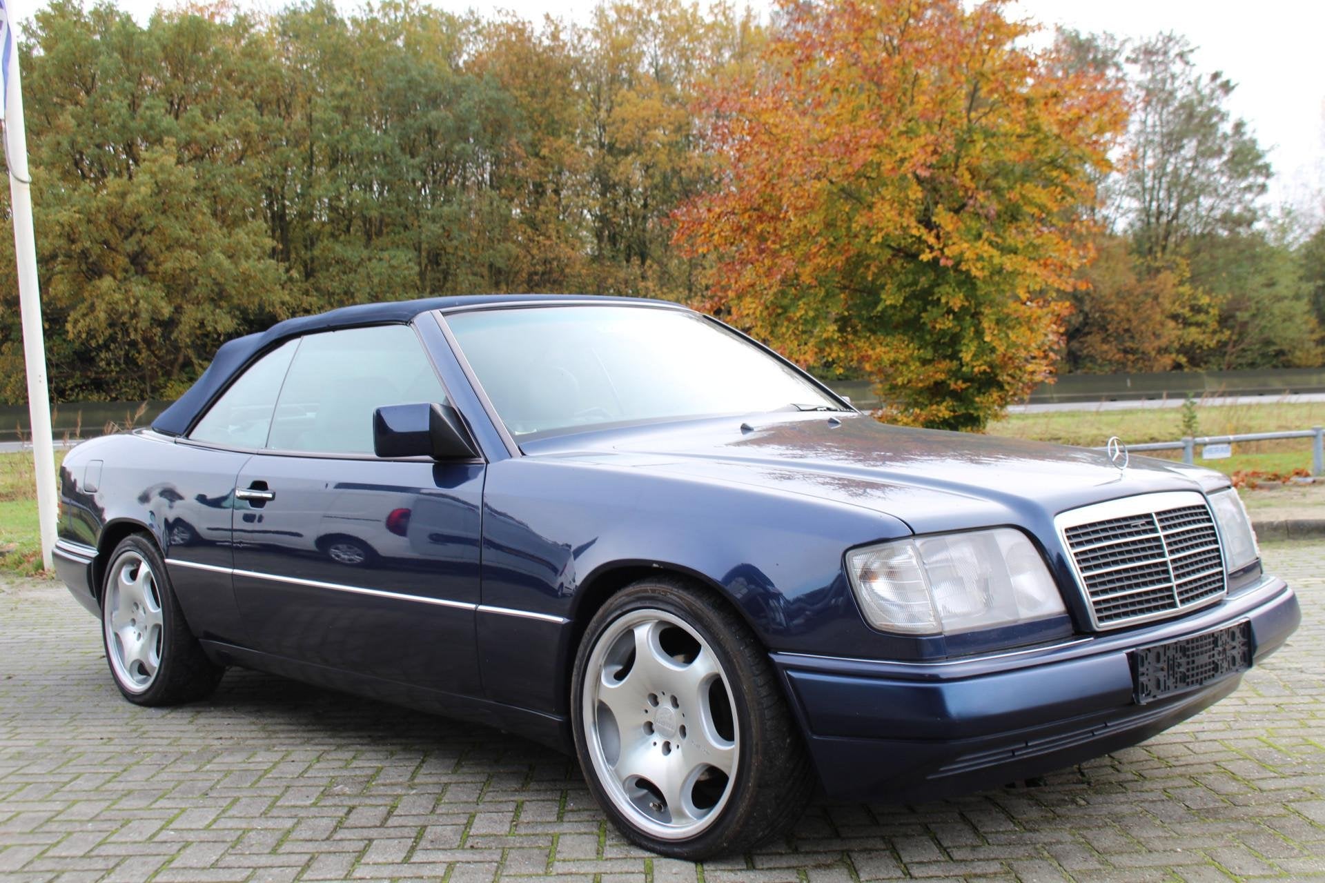 Mercedes-Benz E-Klasse 200-500 (W124) 200 CE NETTE ORIGINELE, Stof, Cabriolet, Blauw, Bedrijf