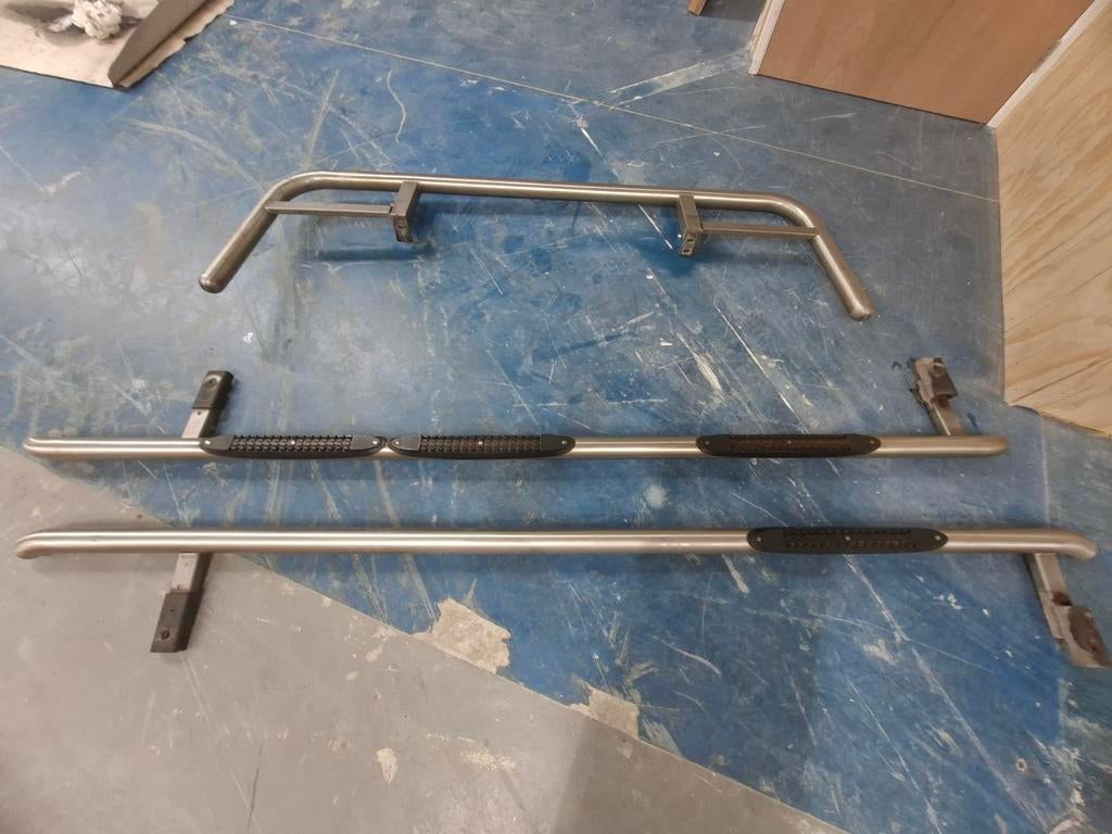 Sidebars en bullbar voor bestelbus, Ophalen
