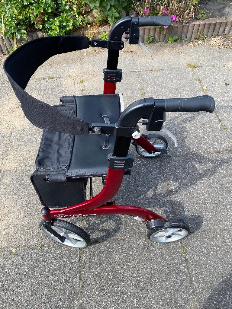 Travvix Rollator, Ophalen of Verzenden, Opvouwbaar, Zo goed als nieuw