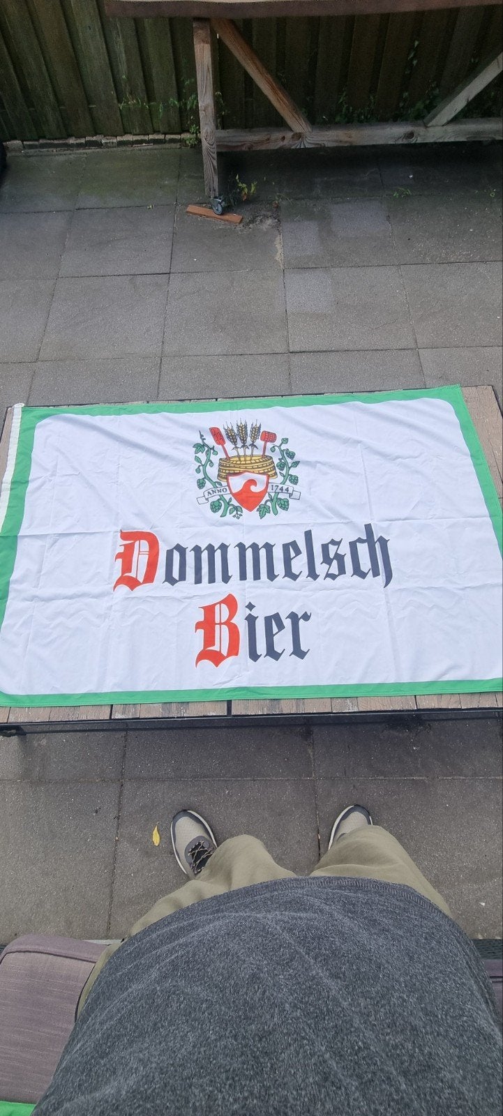 Dommelsch Bier Vlag - Nieuwstaat, Verzamelen, Biermerken, Ophalen of Verzenden, Zo goed als nieuw, Overige typen, Dommelsch