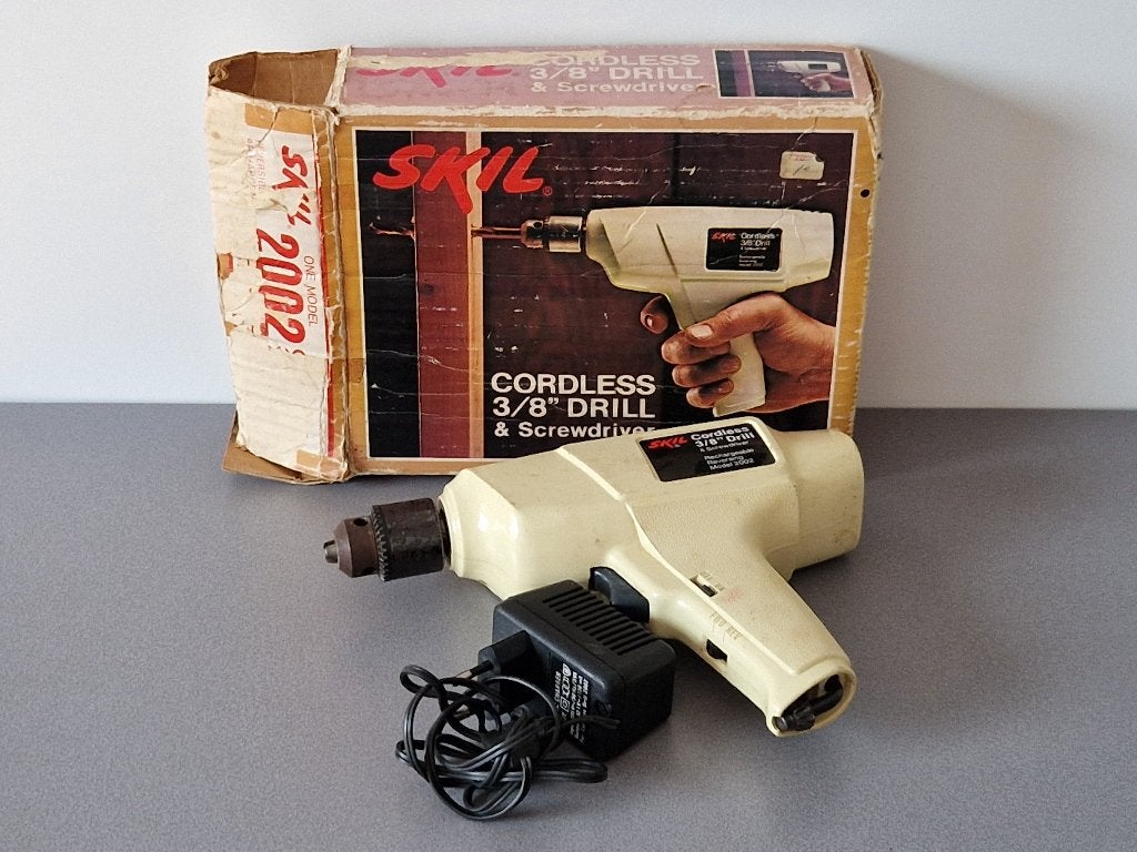Skil draadloos boormachine, Doe-het-zelf en Verbouw, Gereedschap | Boormachines, Ophalen of Verzenden, Gebruikt, Minder dan 400 watt