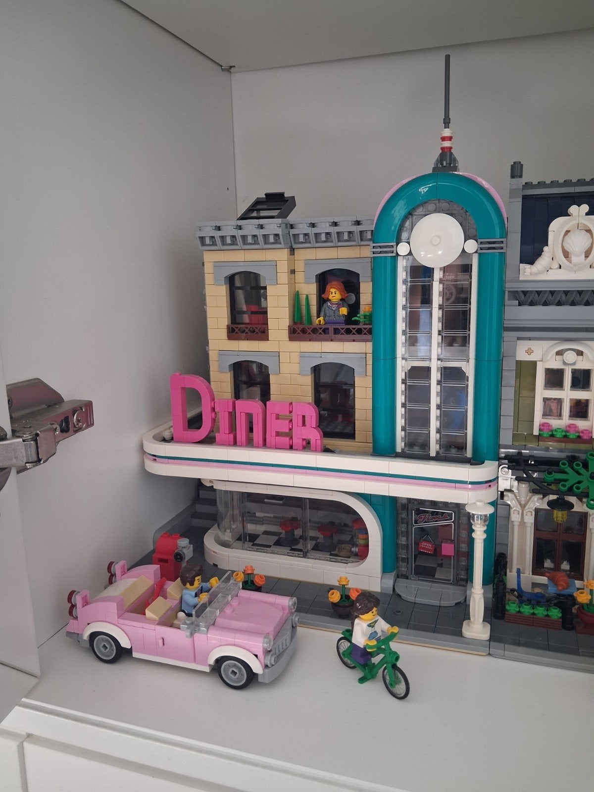 Lego 10260 Downtown diner, Kinderen en Baby's, Speelgoed | Duplo en Lego, Lego, Ophalen of Verzenden, Zo goed als nieuw, Compleet