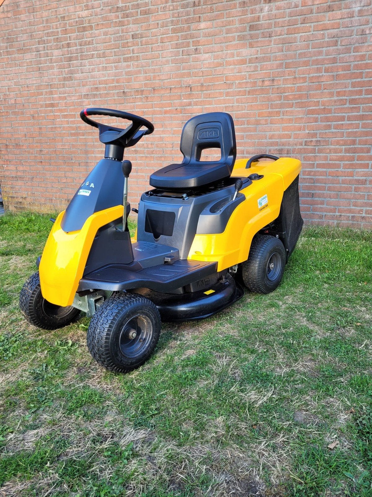 Stiga 66 hydro zitmaaier, in absolute nieuwstaat, Ophalen, Stiga MJ 66 4E Hydro, Zo goed als nieuw, Minder dan 90 cm