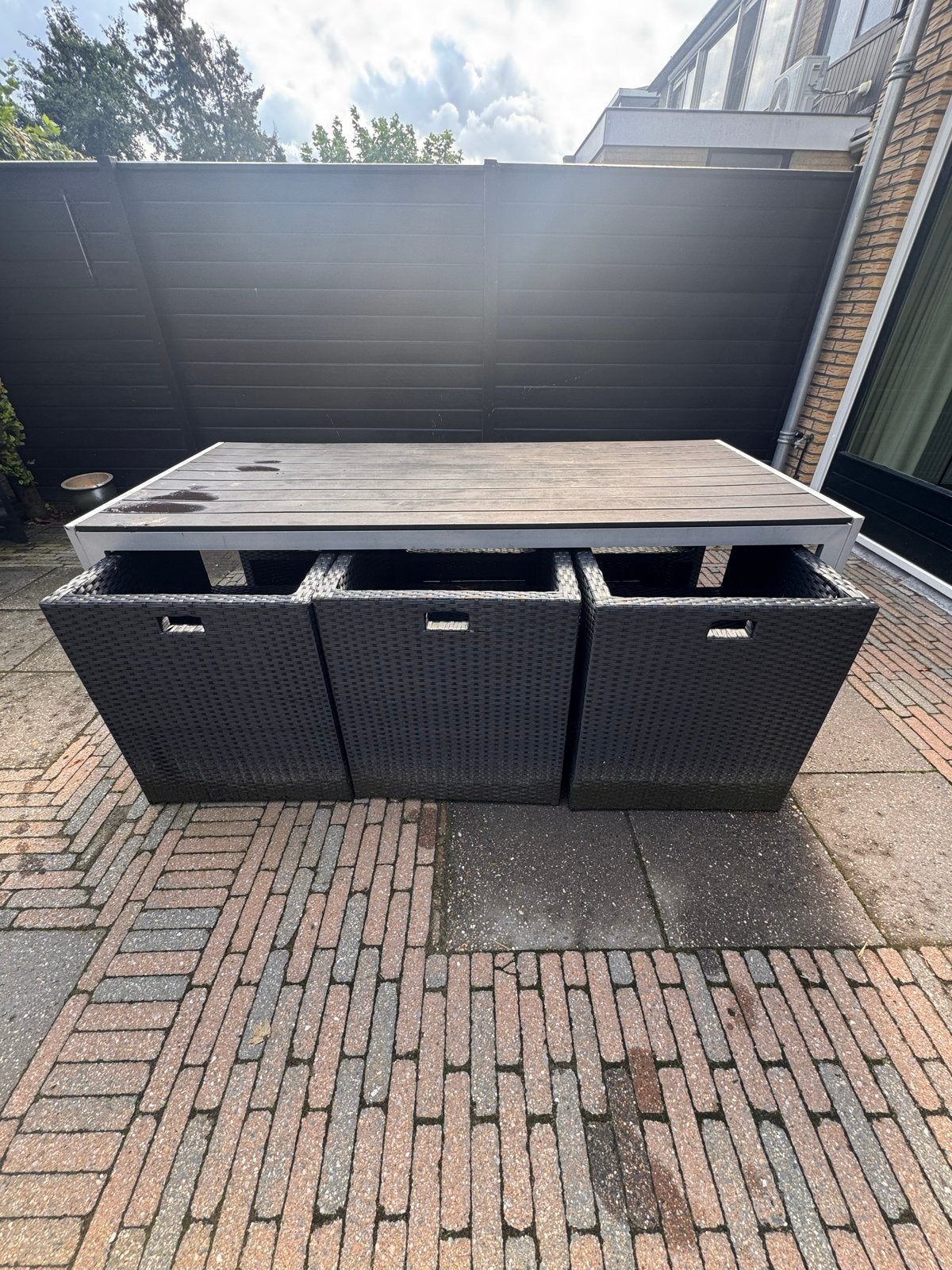 Foto 2 van Tuinset met 6 zitplaatsen - Wicker en aluminium