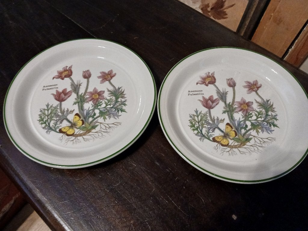 Enoch Wedgwood Florabunda borden,2st, nieuwstaat, Huis en Inrichting, Keuken | Servies, Ophalen of Verzenden, Zo goed als nieuw