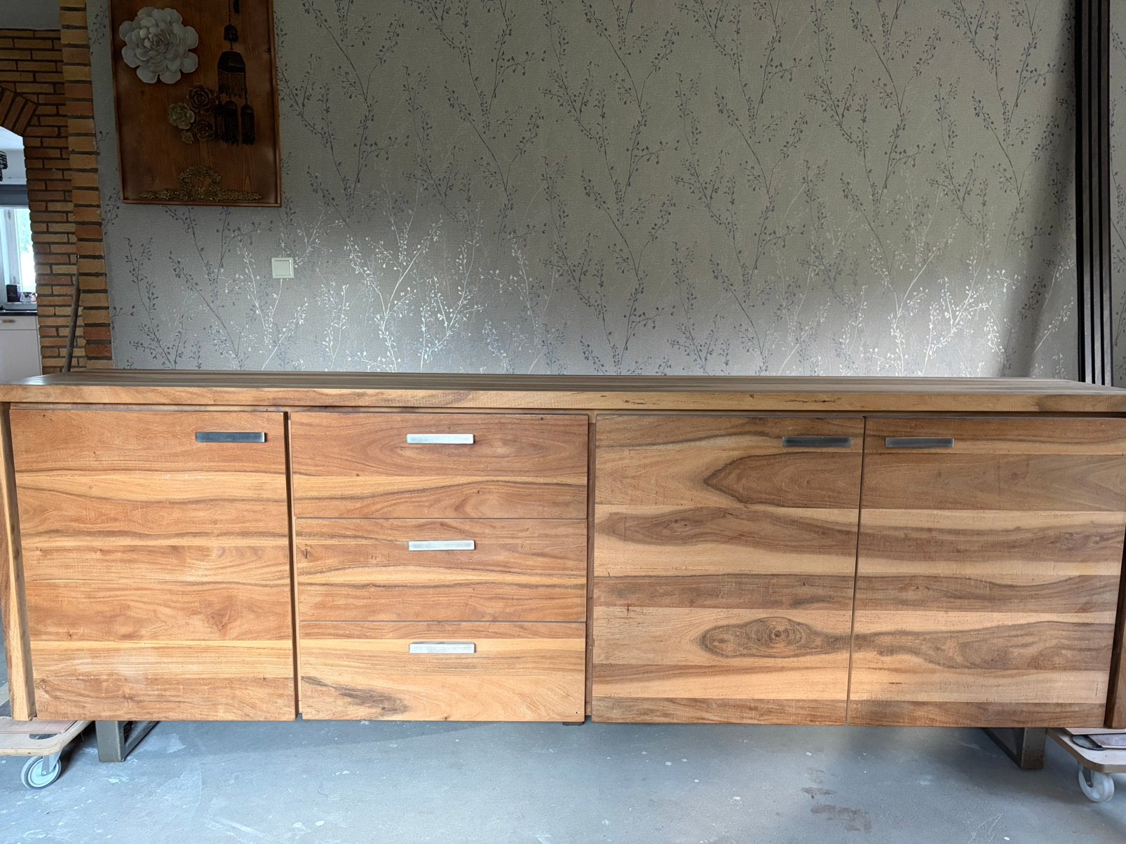 Dressoir 240cm lang van xooon, Huis en Inrichting, Ophalen, Zo goed als nieuw, 25 tot 50 cm, 200 cm of meer