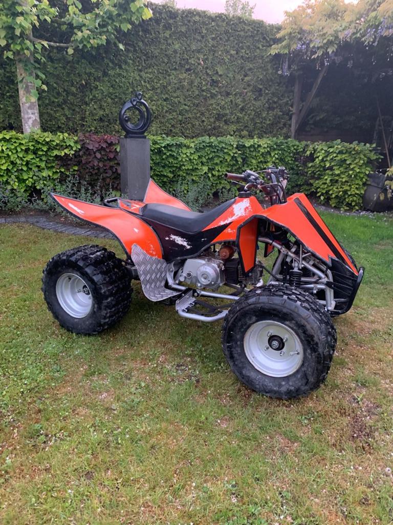 Mini quad met custom kappen, Ophalen