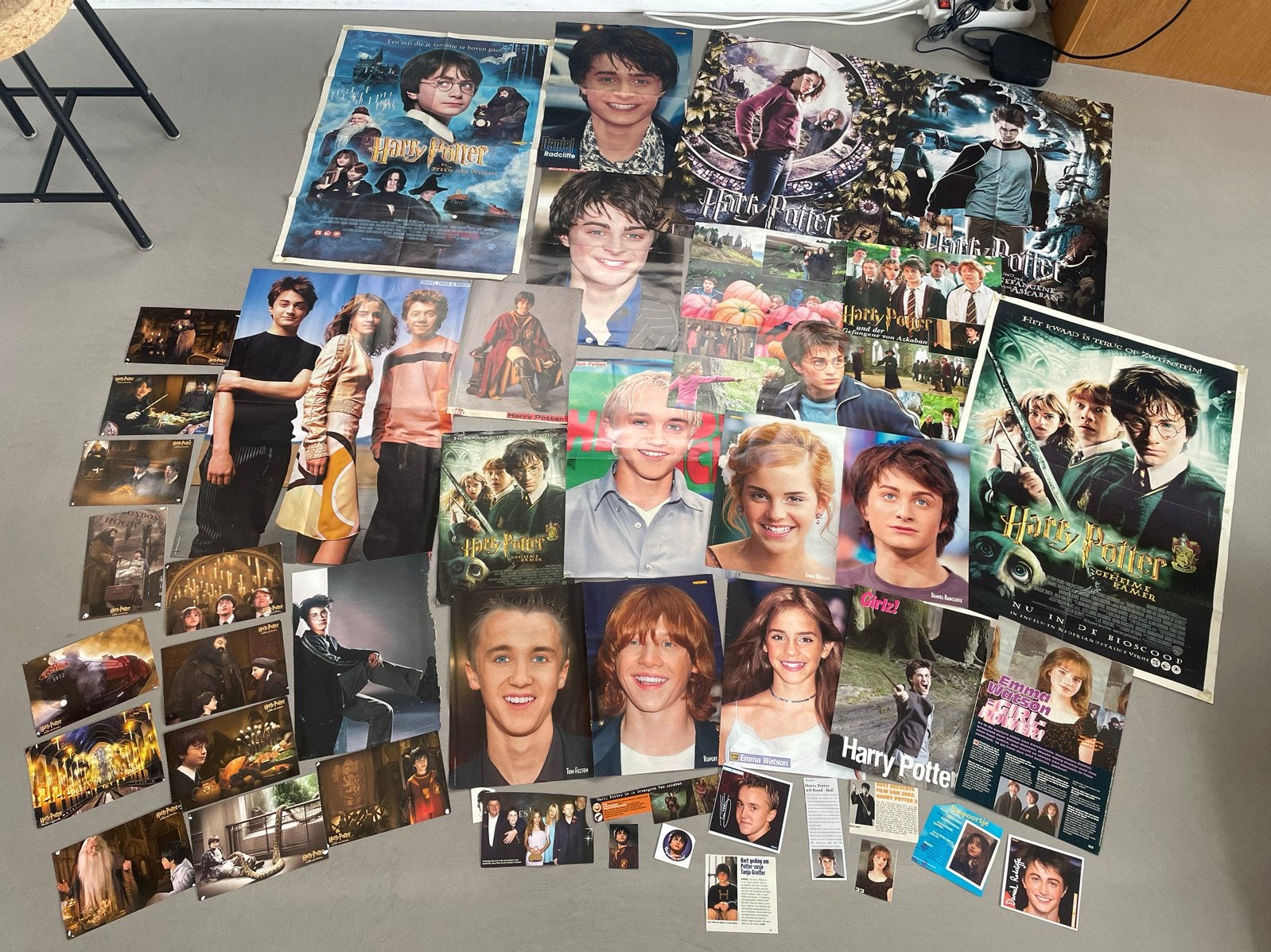 Grote collectie Harry Potter posters, postkaarten en knipsel, Verzamelen, Ophalen of Verzenden, Gebruikt, Boek of Poster