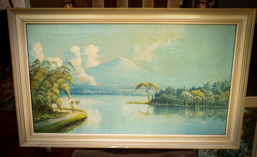 Oud schilderij met berglandschap en meer, Ophalen