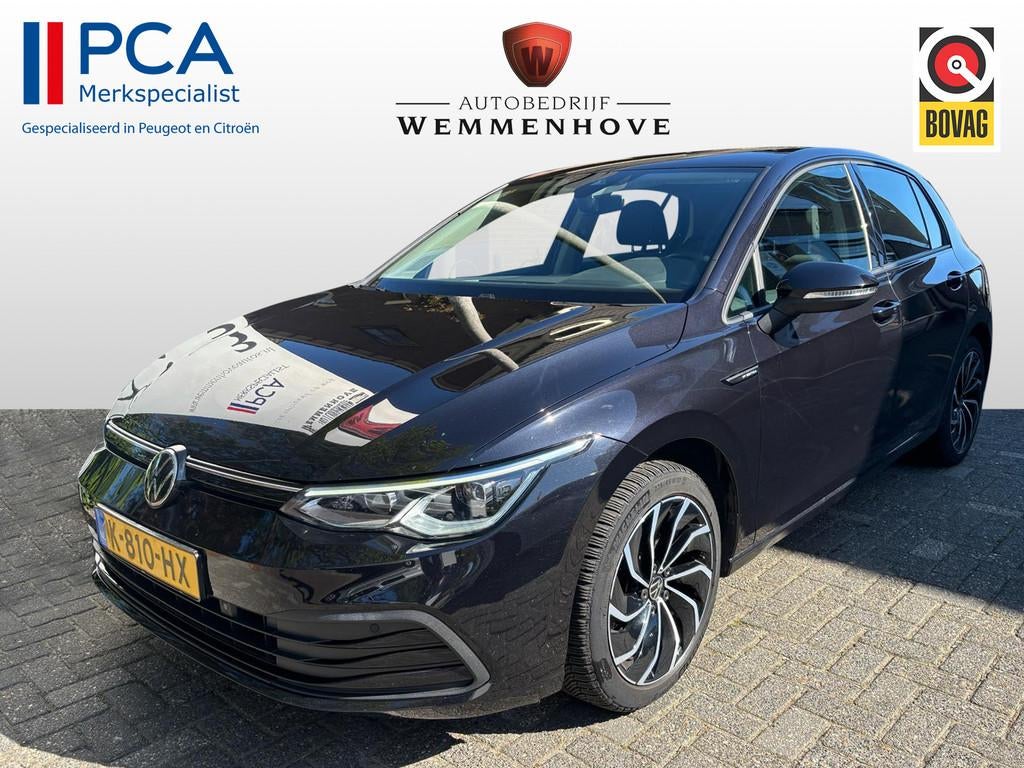 Volkswagen Golf 1.5 TSI Life (bj 2020), 12 maanden, Stof, 4 cilinders, Zwart