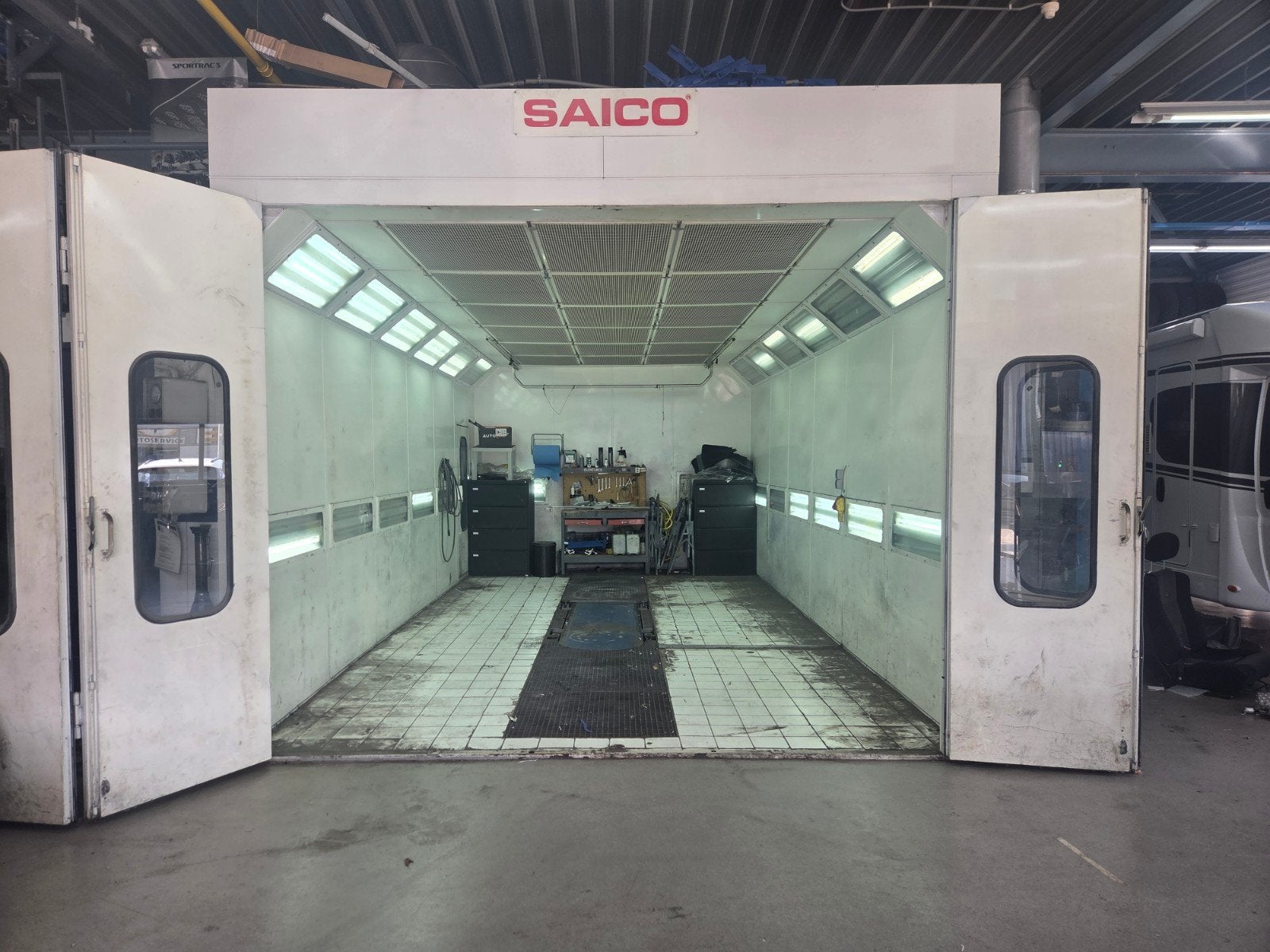 Saico Spuitcabine, Ophalen