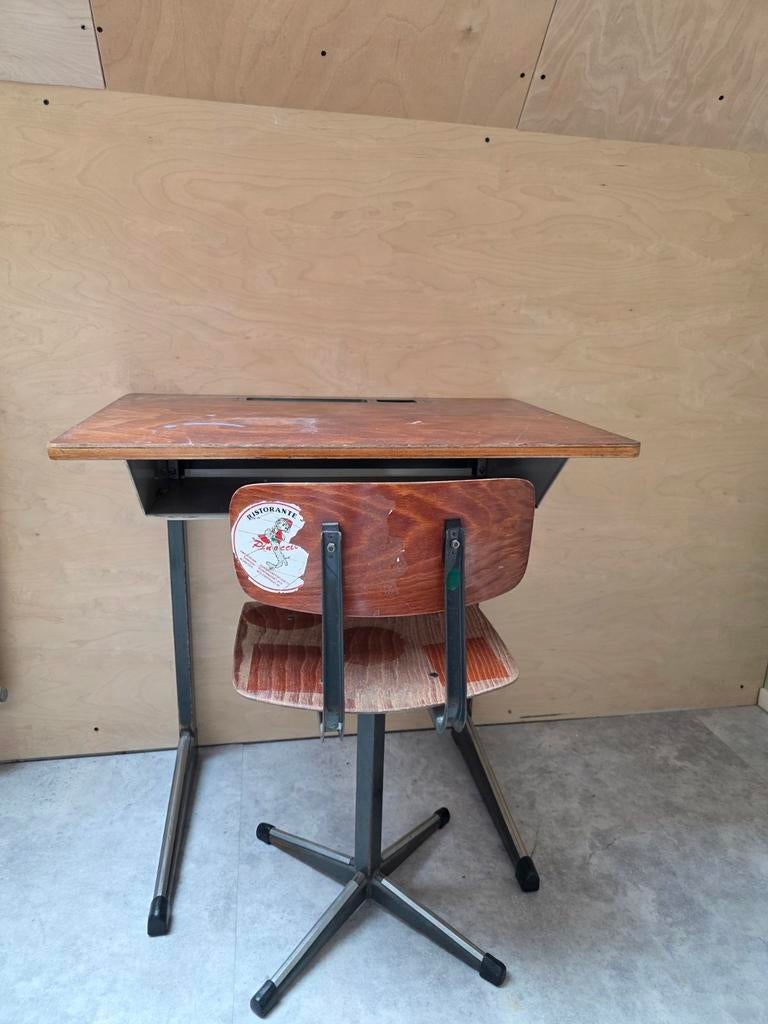 Vintage kinder Bureau met Stoel - Jaren '60 Schoolmeubel, Kinderen en Baby's, Kinderkamer | Tafels en Stoelen, Ophalen, Gebruikt
