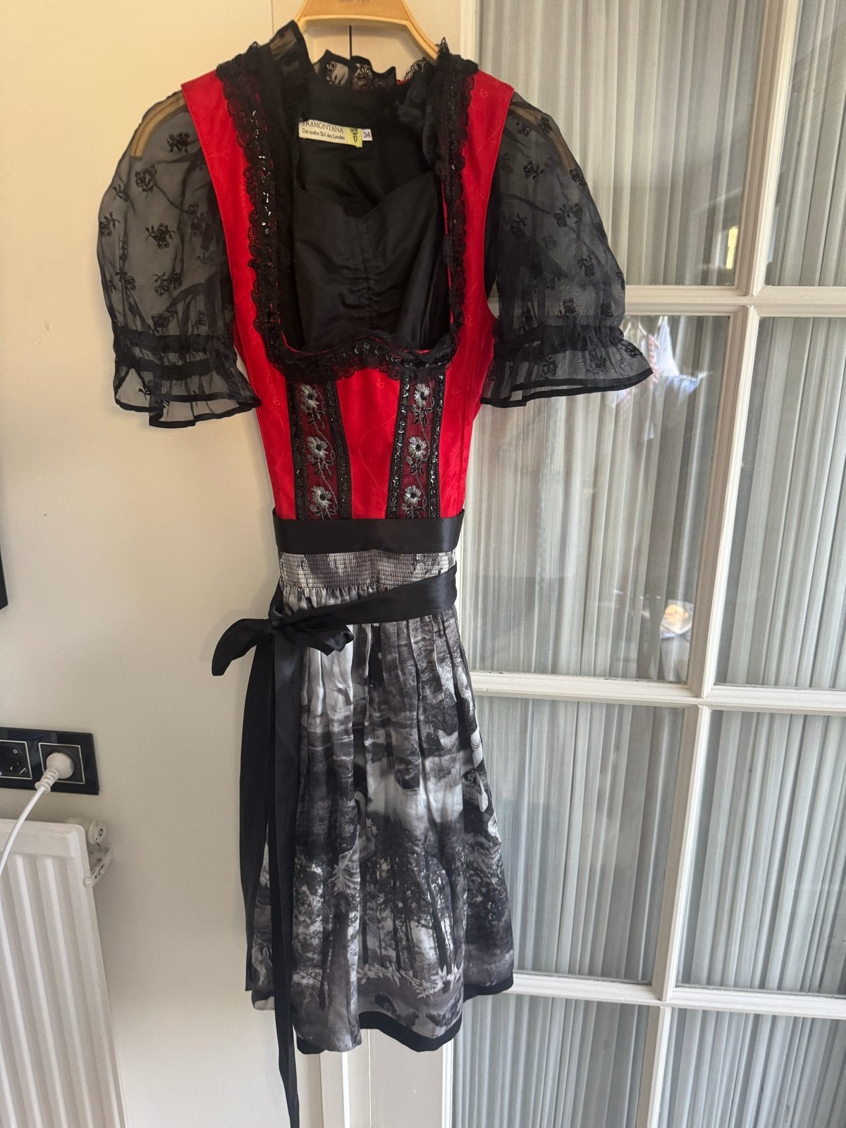 Droom Dirndl Tramontana S Omtoberfeest , Maat S (34), Ophalen of Verzenden, Zo goed als nieuw, Knielengte, Maat 34 (XS) of kleiner