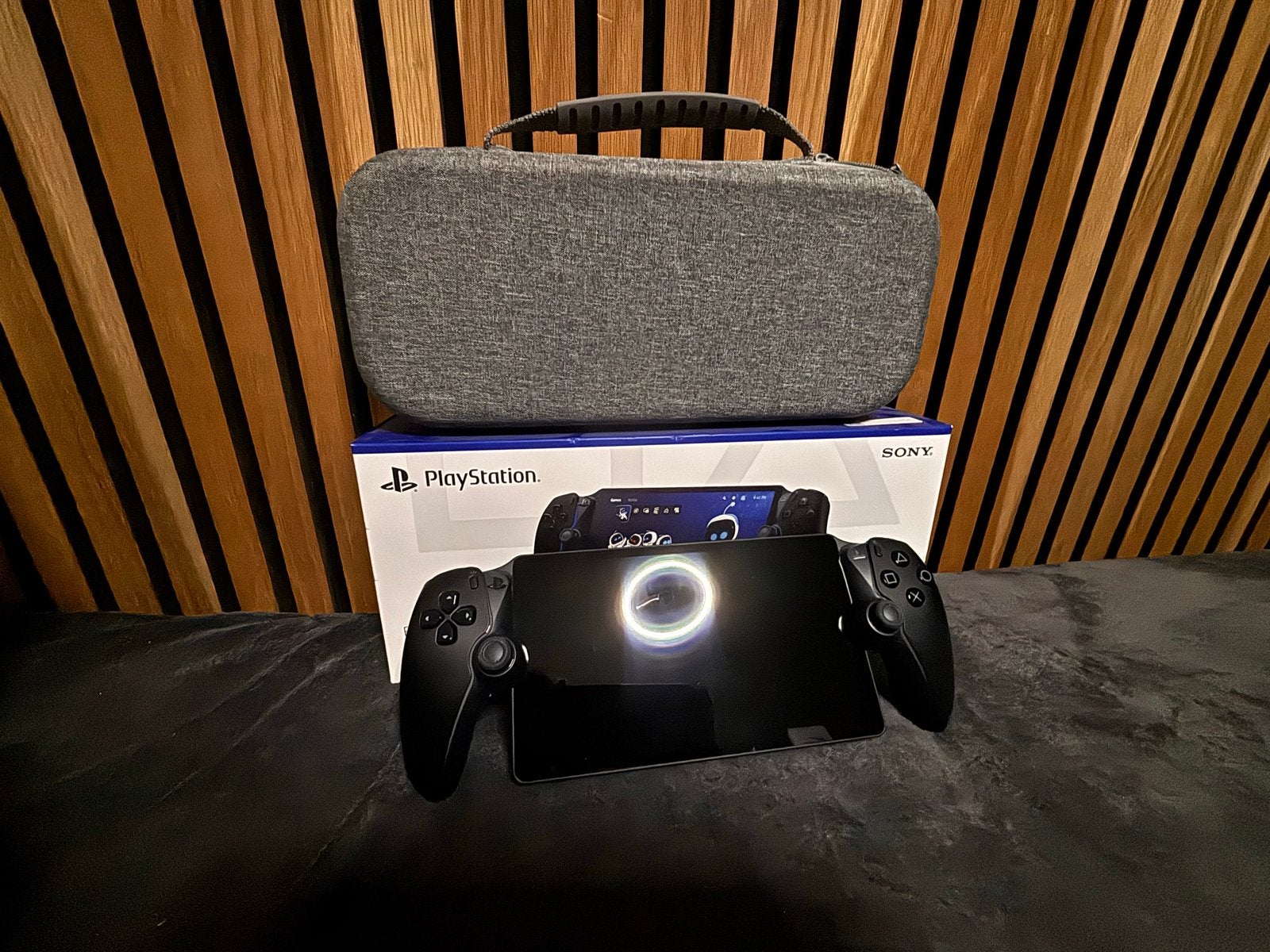 PlayStation Portal Remote Player met beschermhoes