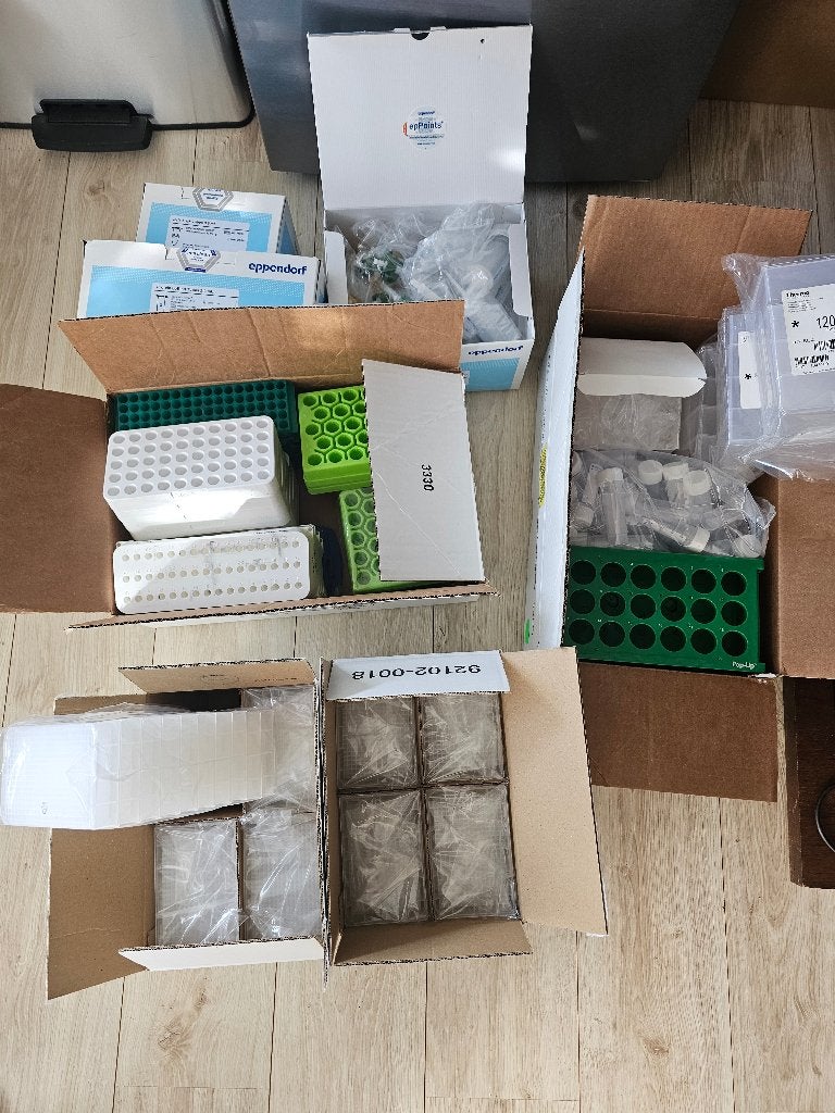 Laboratorium toebehoren, Ophalen, Zo goed als nieuw