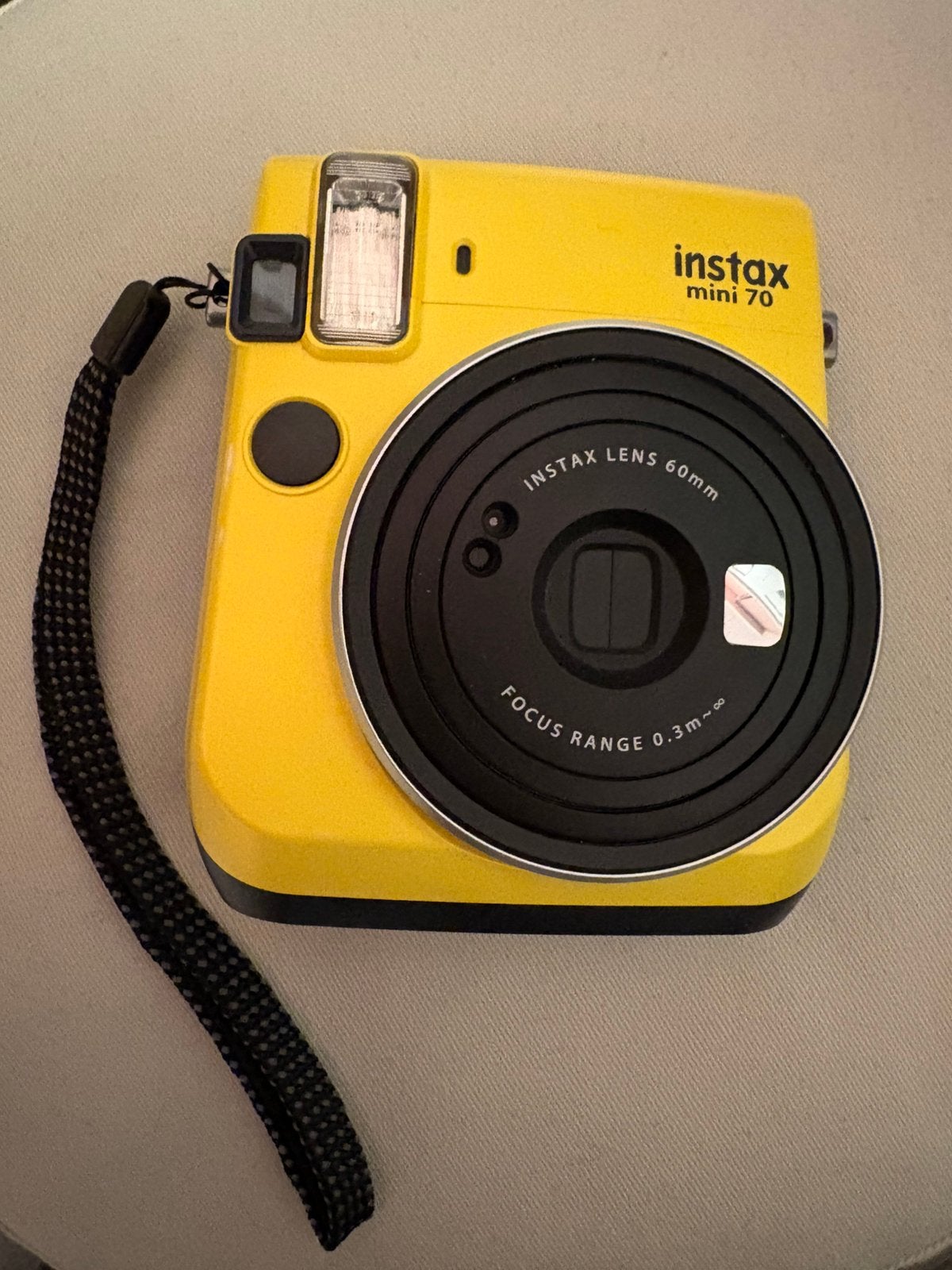 Fujifilm Instax Mini 70 Instant Camera Geel, Ophalen of Verzenden, Zo goed als nieuw, Polaroid, Fuji