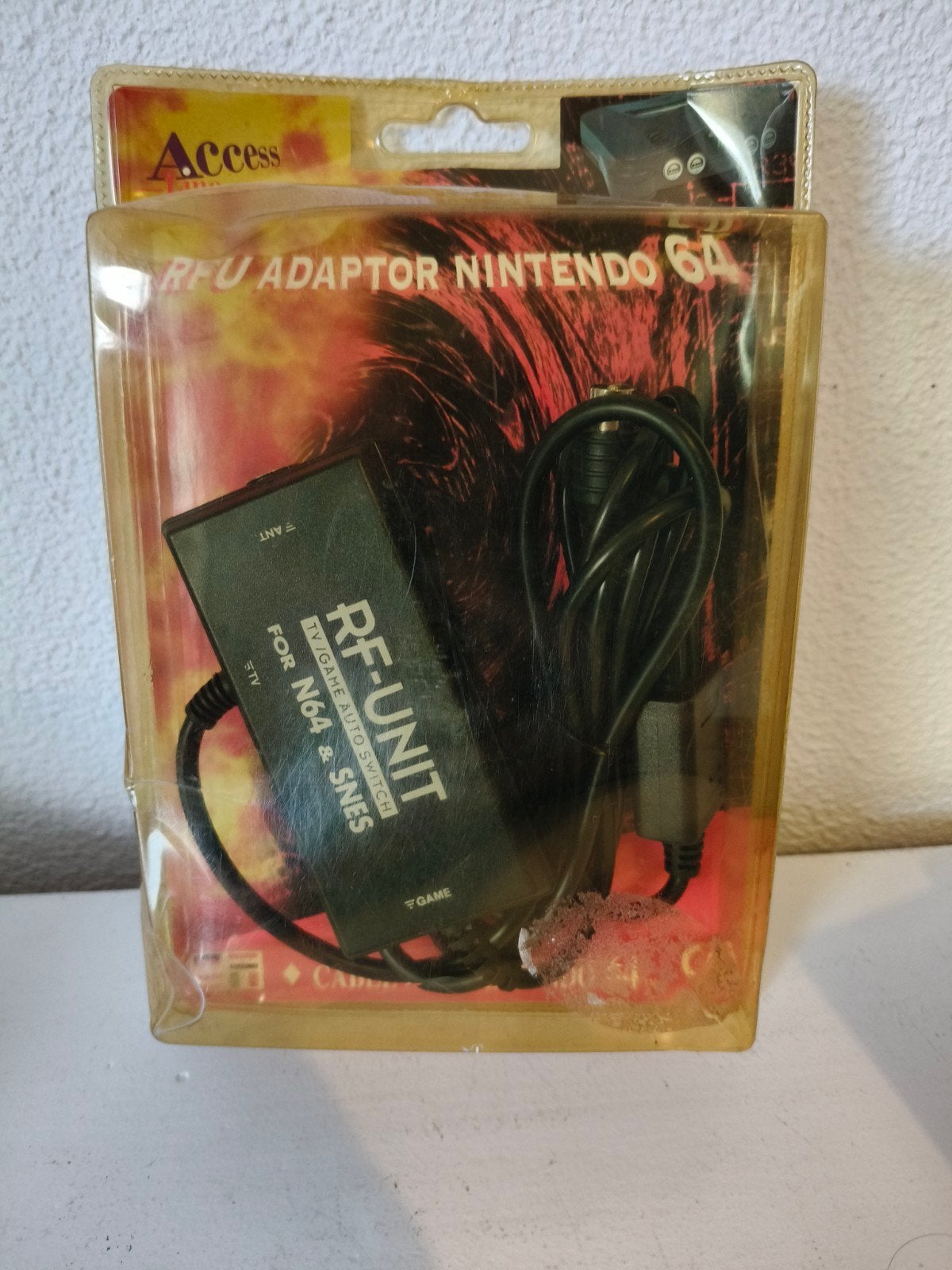 RFU Adapter Nintendo 64 & SNES - Nieuw in verpakking, Ophalen of Verzenden, Nieuw, Nintendo 64, Oplader of Kabel