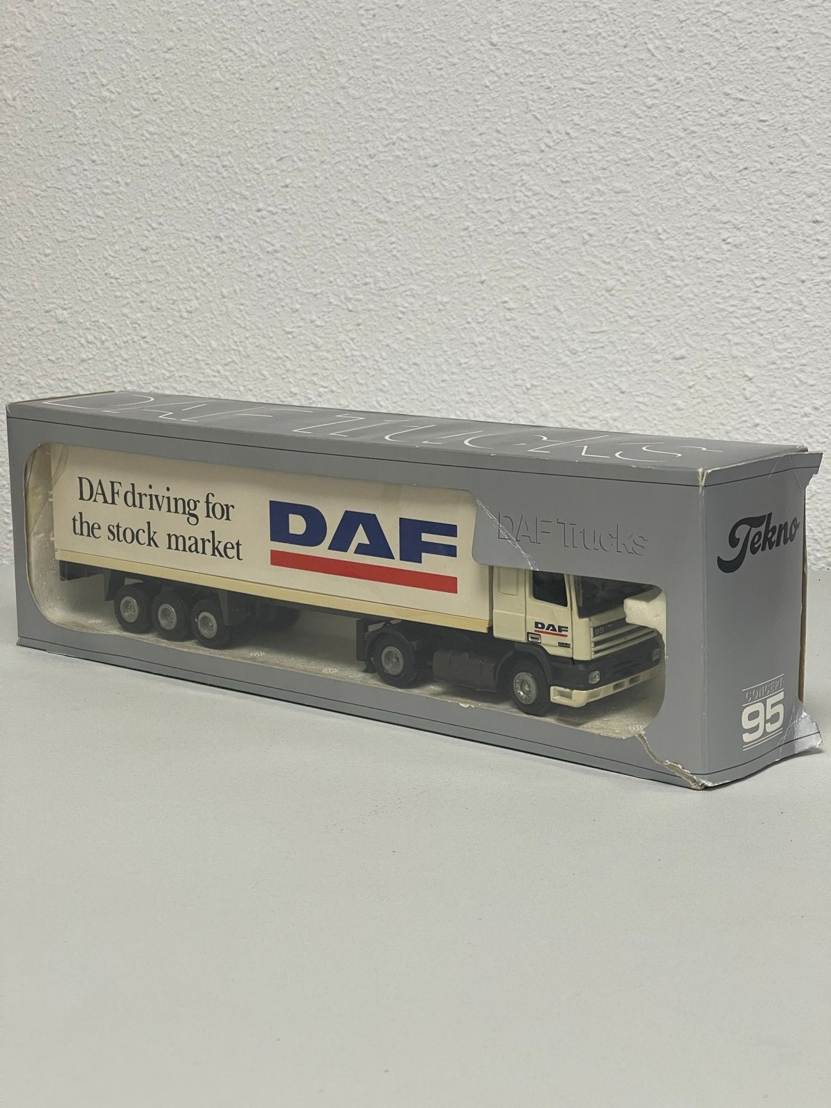 Tekno DAF Trucks Concept 95 Miniatuur 1:50 met doos, Ophalen of Verzenden, Zo goed als nieuw