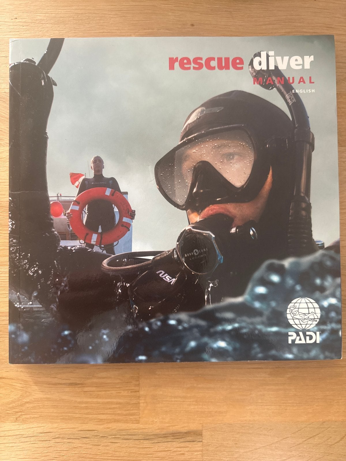 PADI Rescue Diver Manual - Duikcursus Boek, Ophalen of Verzenden, Zo goed als nieuw, Overige niveaus
