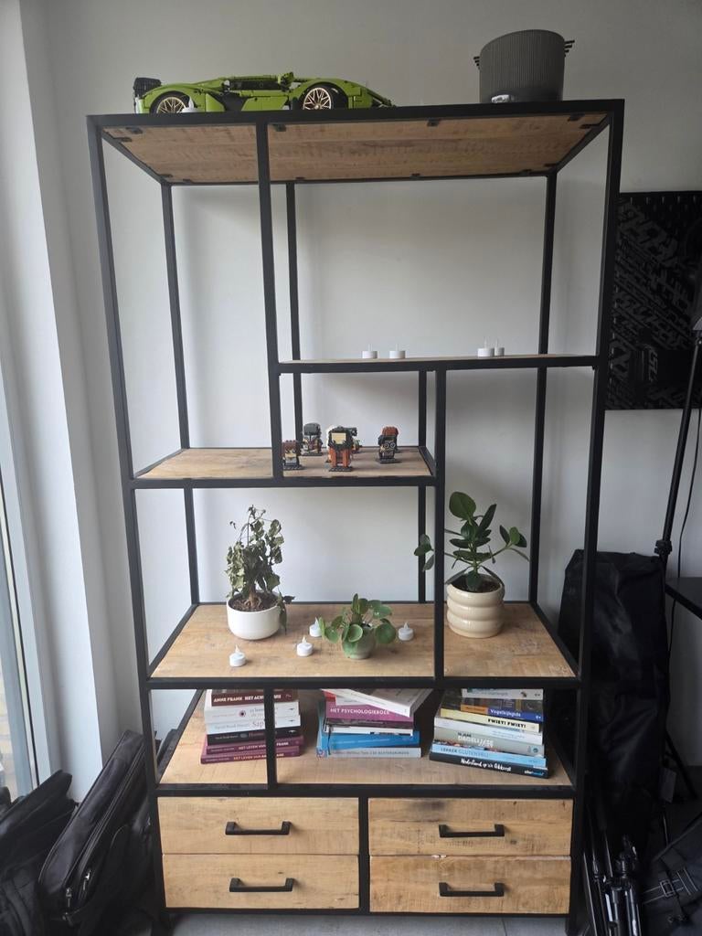 Boekenkast mangohout met zwart metalen frame, Overige houtsoorten, Met plank(en), Gebruikt, Industrieel, Modern