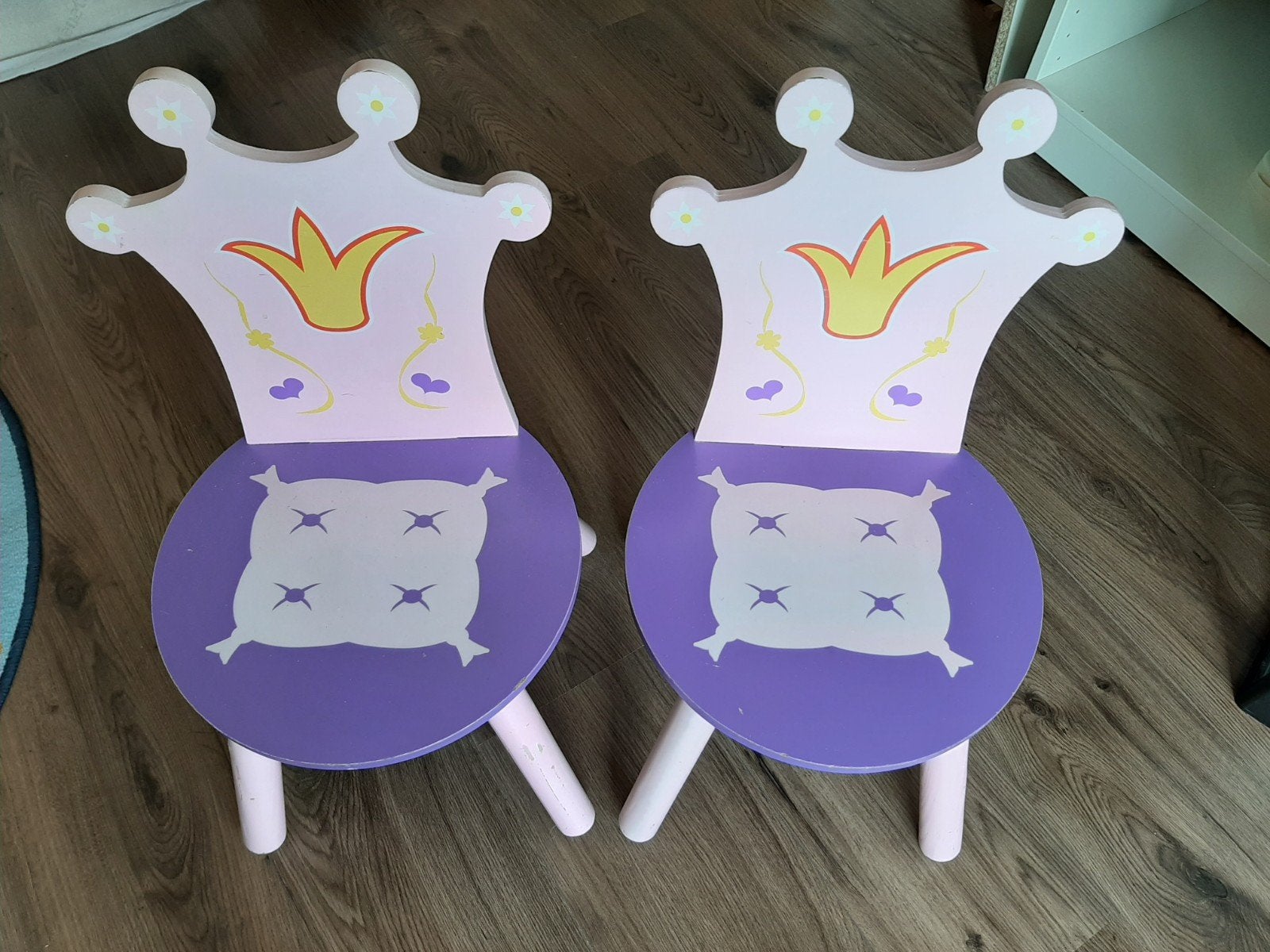 kinderstoeltjes prinsessen stoeltjes voor aan kindertafel, Kinderen en Baby's, Kinderkamer | Tafels en Stoelen, Ophalen, Gebruikt