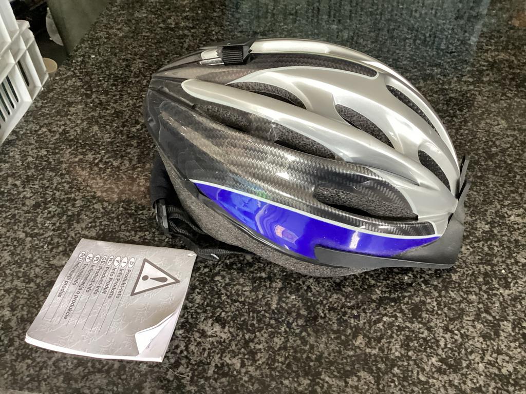 Fietshelm S/M (52-58cm) - Zilver/Zwart/Blauw, Fietsen en Brommers, Fietsaccessoires | Fietshelmen, Ophalen of Verzenden, Zo goed als nieuw