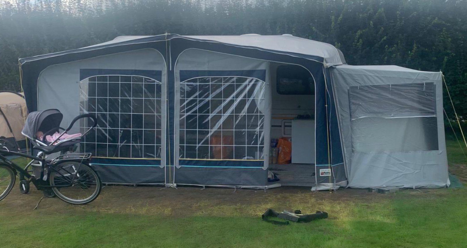 Voortent omloopmaat 9 met arker (876cm tot 900cm), Ophalen, Gebruikt, Overige merken