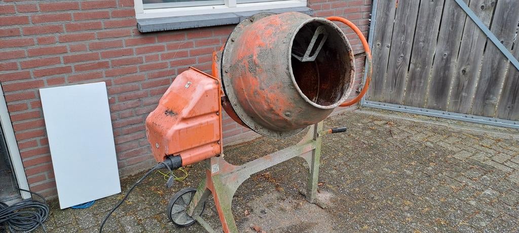 Atika Betonmolen Profi 145 (2014) - Krans versleten, Ophalen, Gebruikt