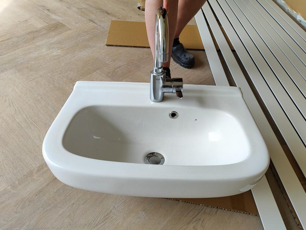 Wastafel sphinx zgan met grohe kraan, Ophalen, 50 tot 100 cm, Zo goed als nieuw, Minder dan 100 cm