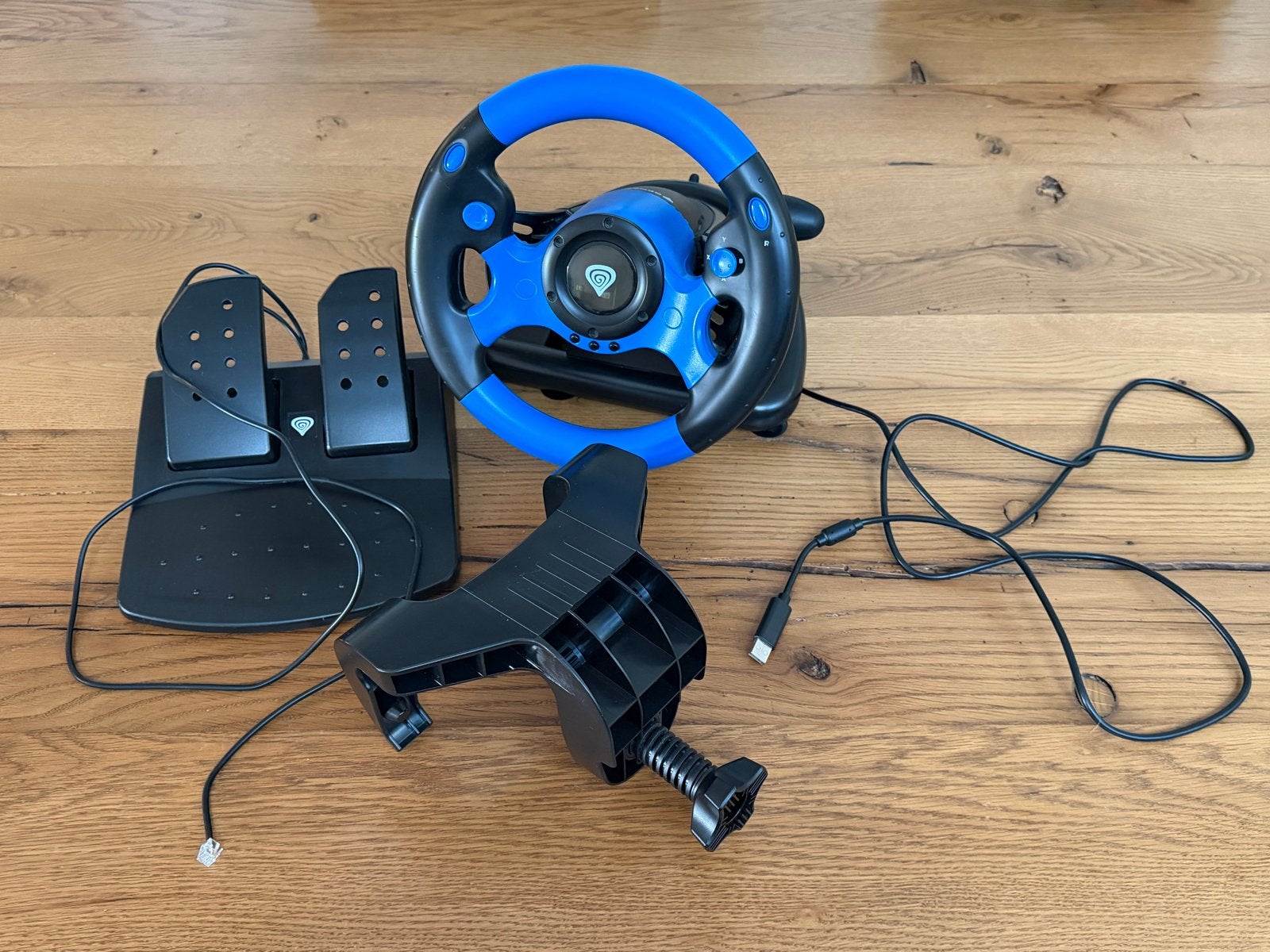Genesis Seaborg 350 Racestuur met Pedalen, Spelcomputers en Games, Racestuur, Zo goed als nieuw, Overige merken, PlayStation