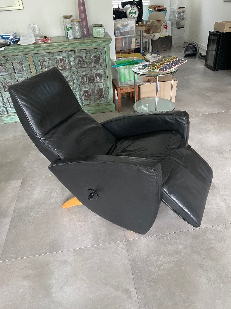 Jori relaxfauteuil zwart leer, Huis en Inrichting, Fauteuils, Ophalen, Gebruikt, 50 tot 75 cm, Leer