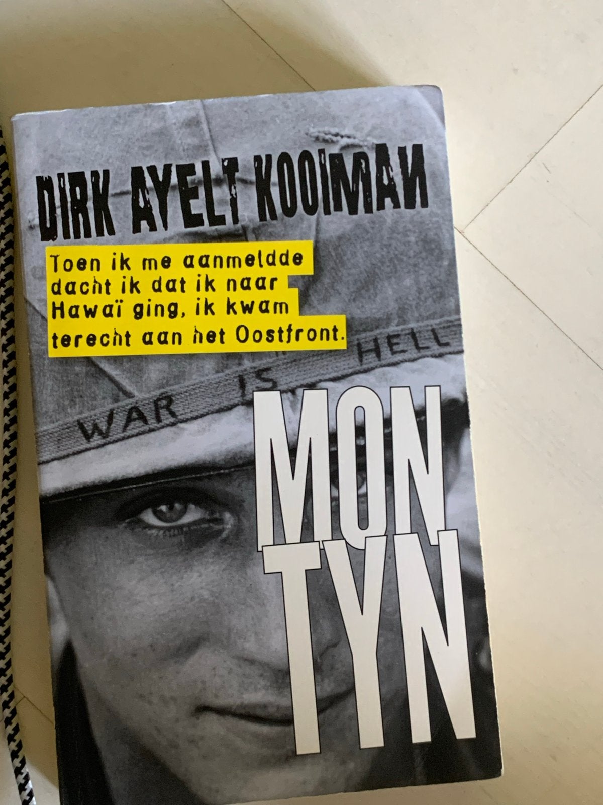Montyn - Dirk Ayelt Kooiman (Oorlogsroman), Ophalen of Verzenden, Gelezen