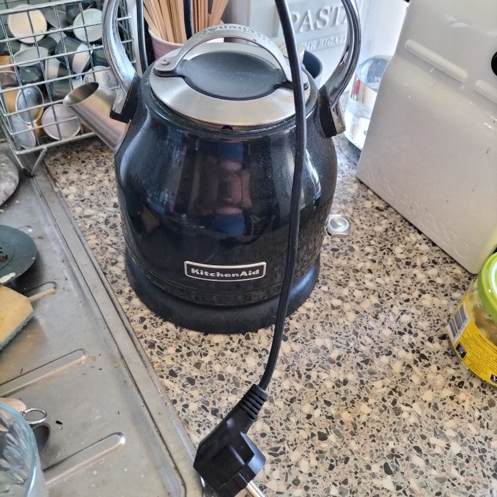 Kitchen aid waterkoker RVS, Witgoed en Apparatuur, Waterkokers, Zo goed als nieuw, 1 tot 2 liter, Rvs, Ophalen of Verzenden